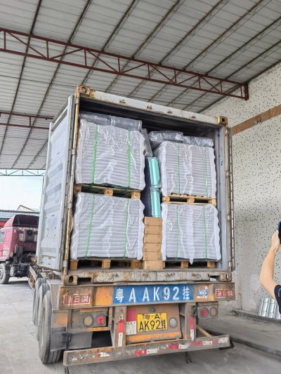 车间仓库打包图